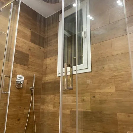 Diamond With Balcony 아파트 아테네